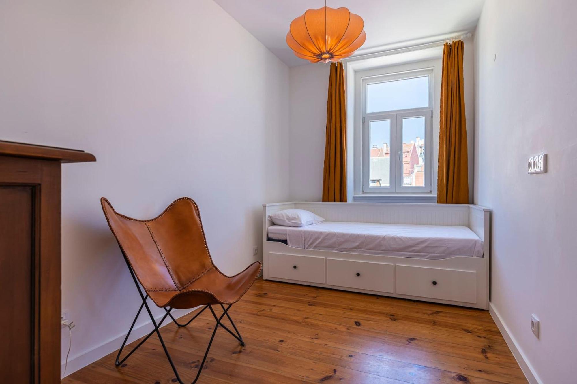 Beautiful River Views In Graca Apartment